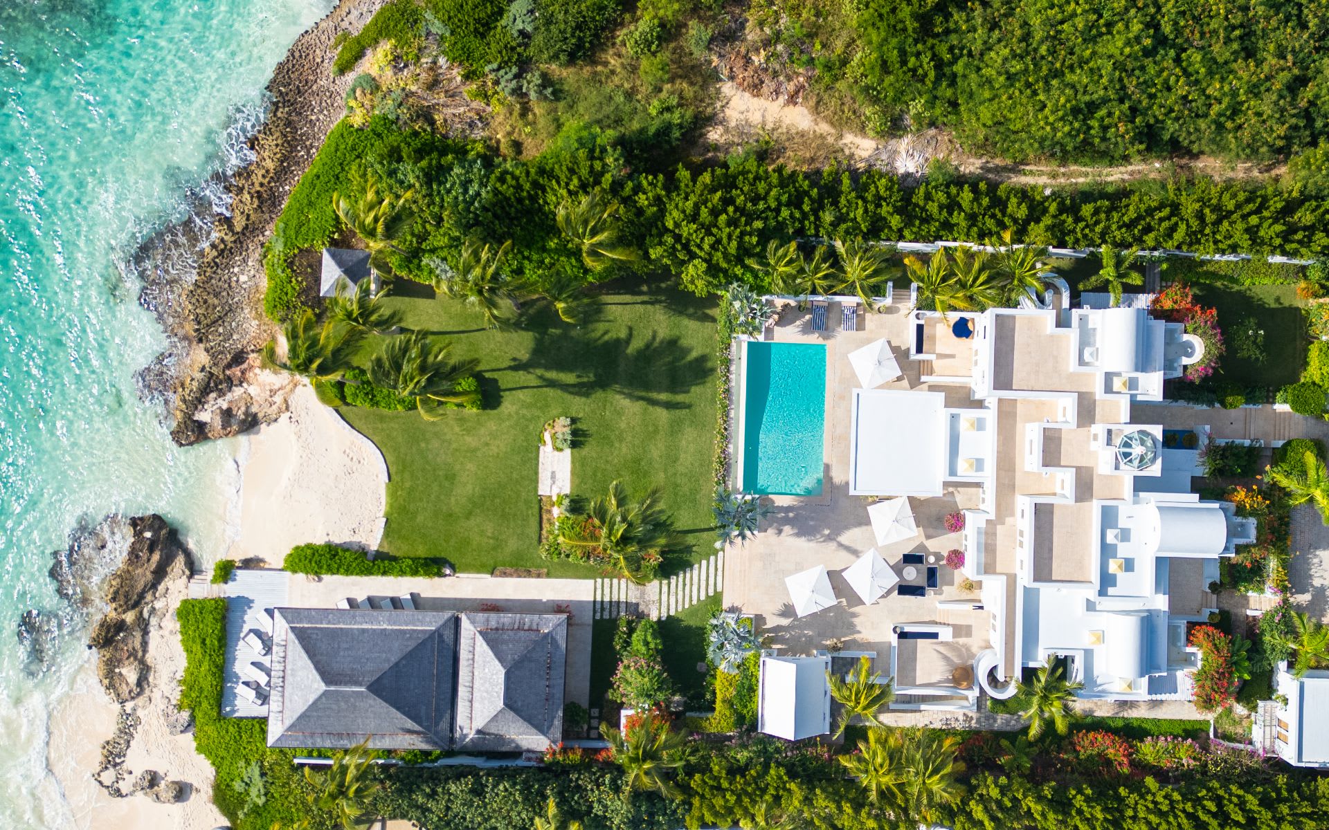 Aurora Estate Home - Private Beach Front Estate 