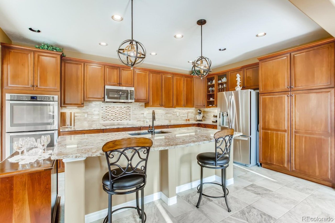 9506 Pendio Ct