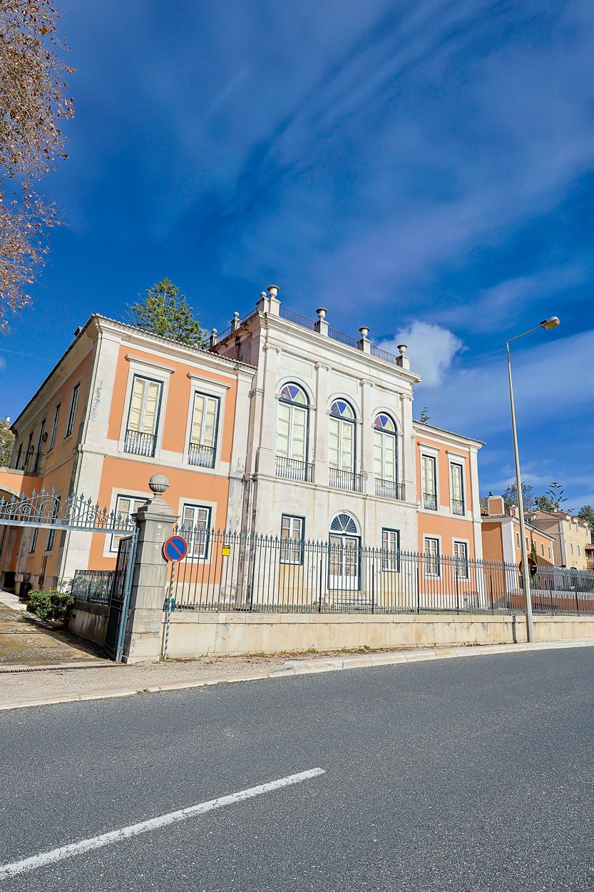 Quinta do Relógio: Historic 19th-Century Waterfront Palacete in Paço de Arcos, Oeiras