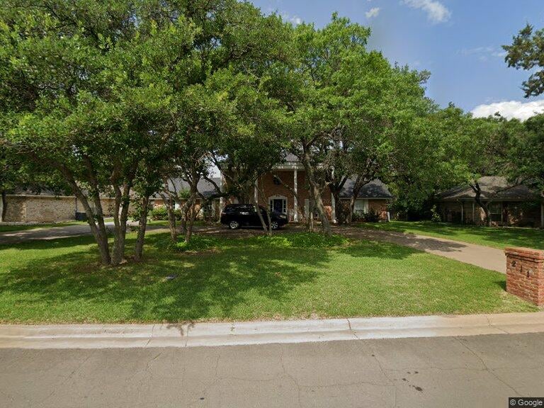 211 Trailwood Dr