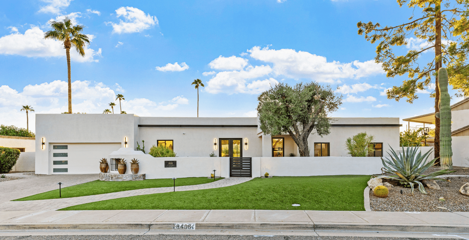 8436 N VIA LINDA