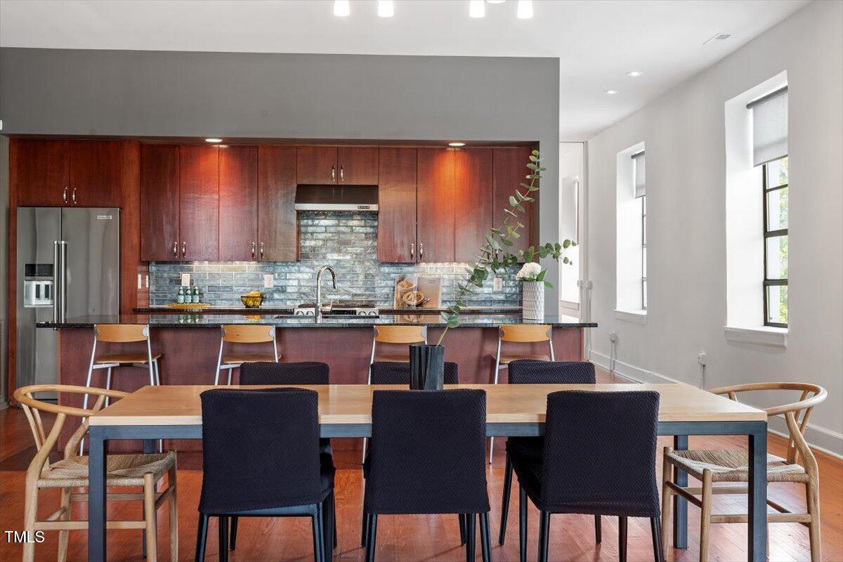 101 Morris St #D