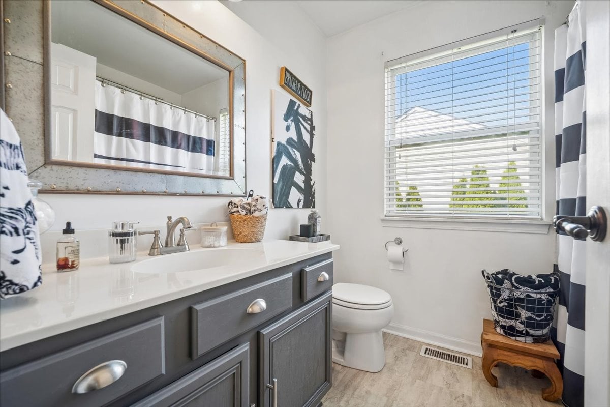 Stunning McHenry Oasis