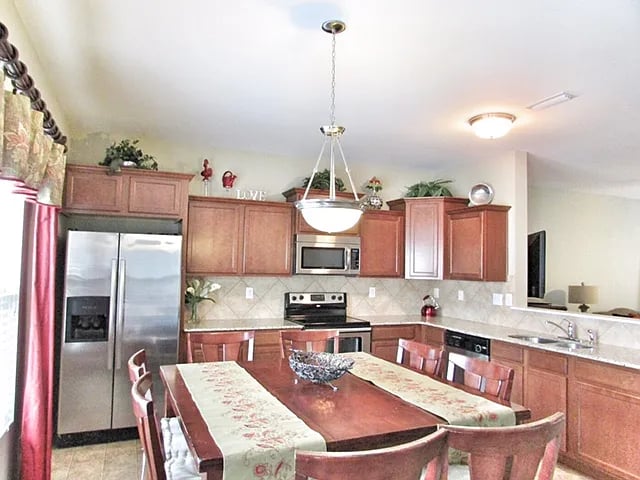 4613 Tradd Cir