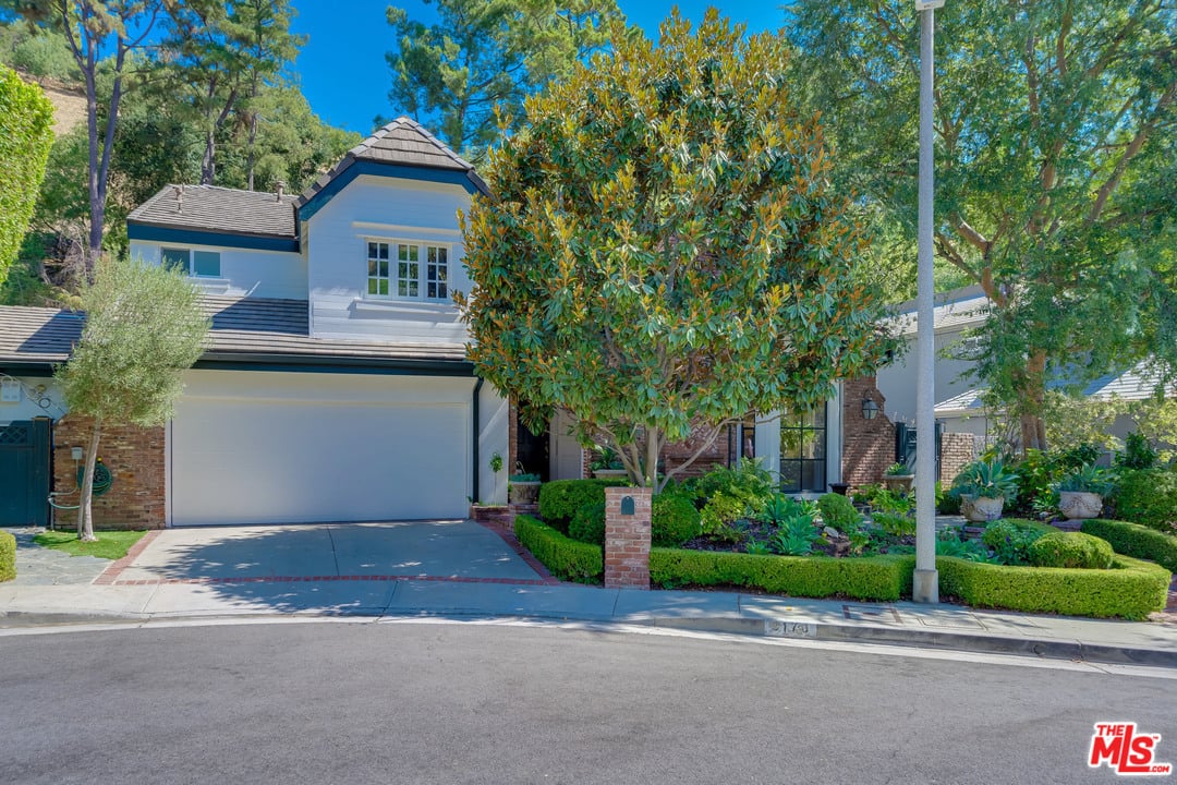 3178 Abington Dr