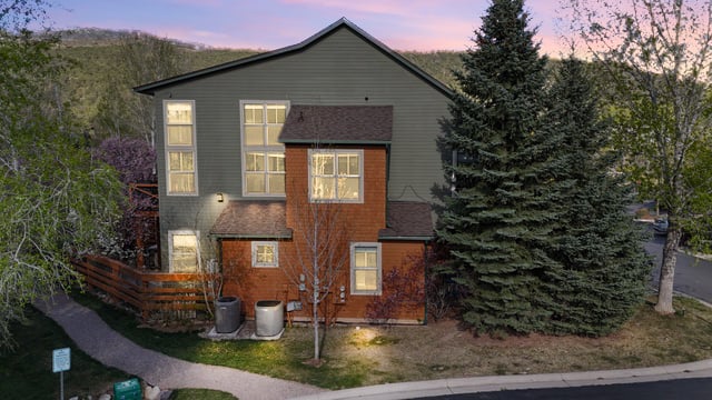 Fully Remodeled End Unit with Designer Luxury