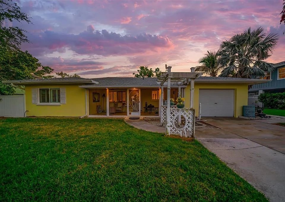 3167 Bay Ln, Clearwater, FL 33759