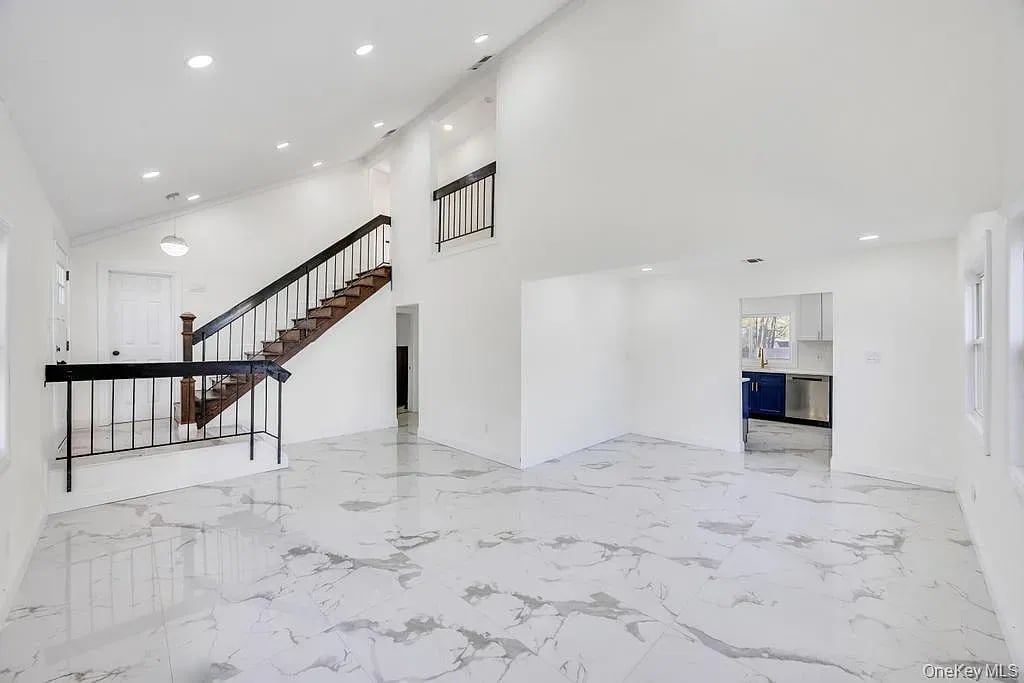 8 Grand Canyon Ln
