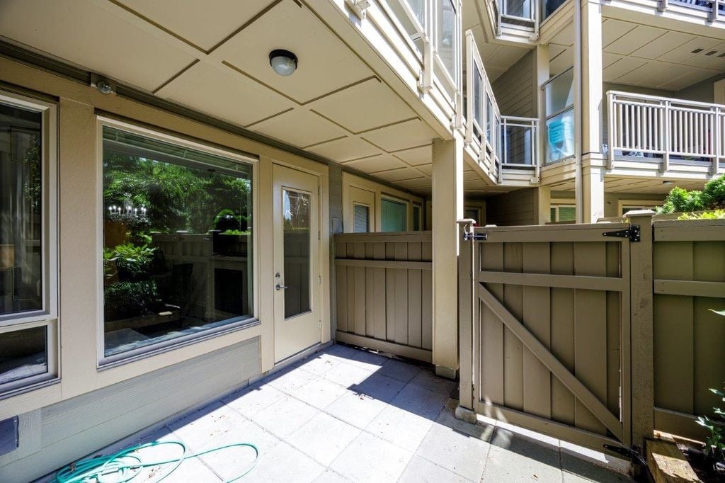 119 W 22nd St, #126