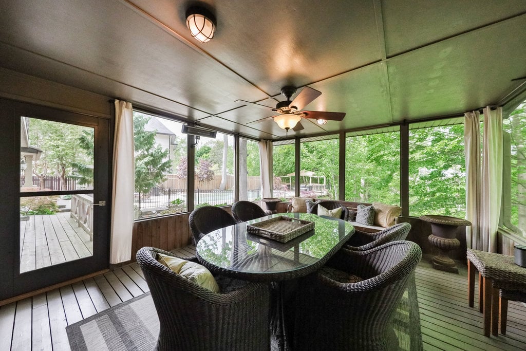 1293 Greenoaks Dr