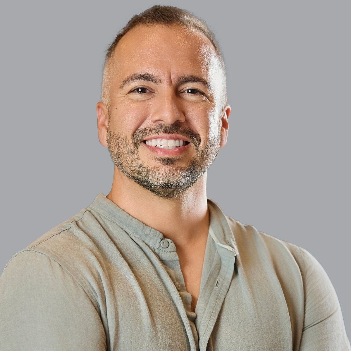 Alex Bejarano photo