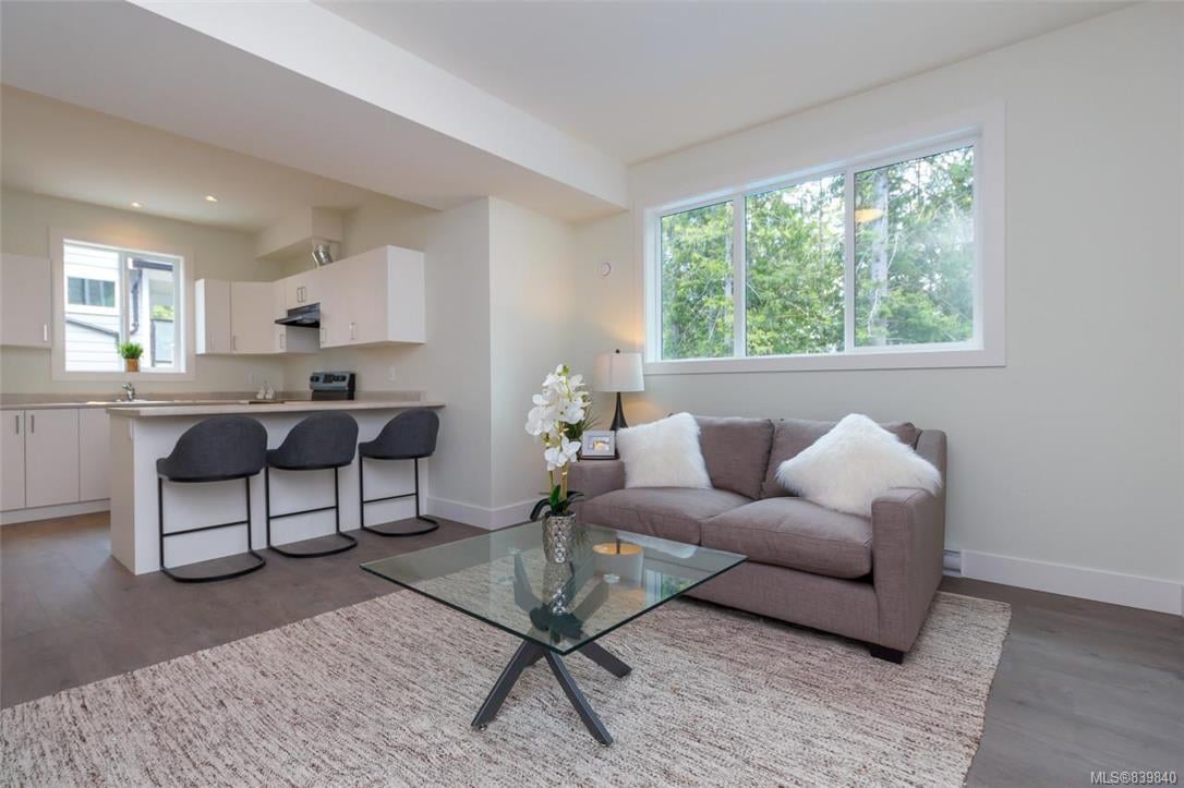 3516 Paperbark Cres