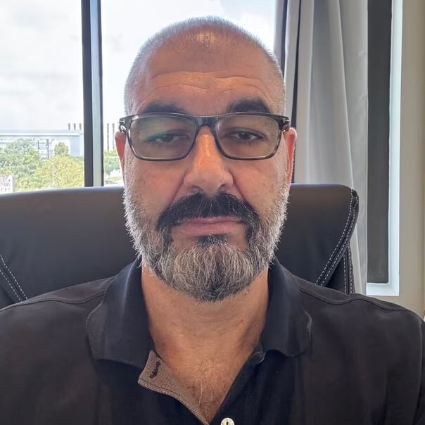 Ramin Almassi Houston, TX Real Estate Agent Headshot