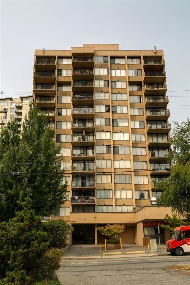 1402-7235 Salisbury Ave