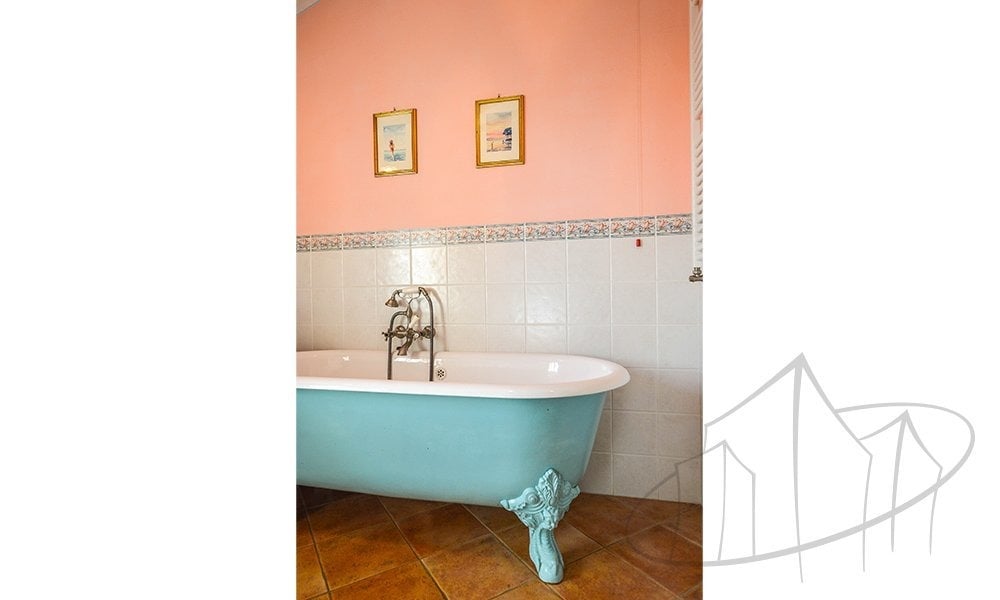 19th Century Farmhouse Near Lake Trasimeno