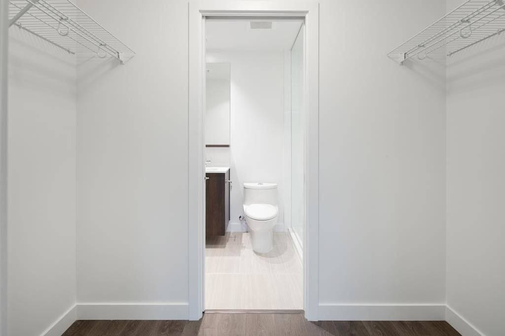 567 Clarke Rd, #505