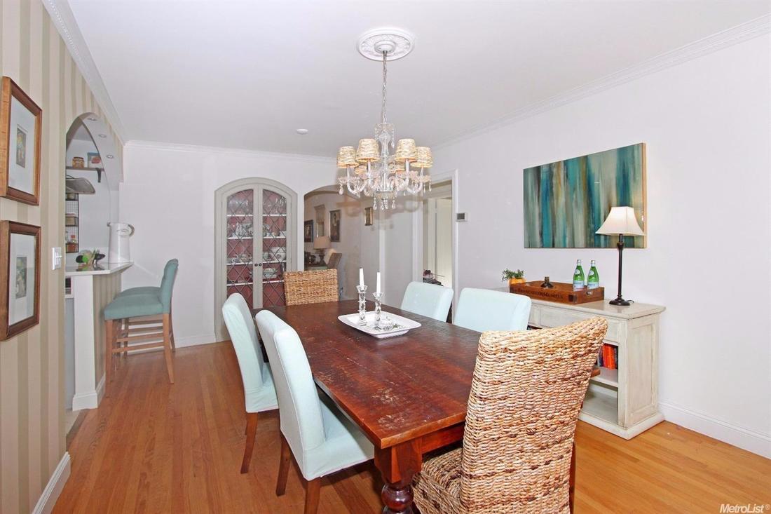 Sold: 2900 Land Park Drive