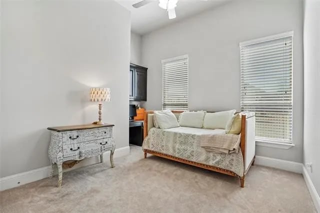 8613 Colina Ter