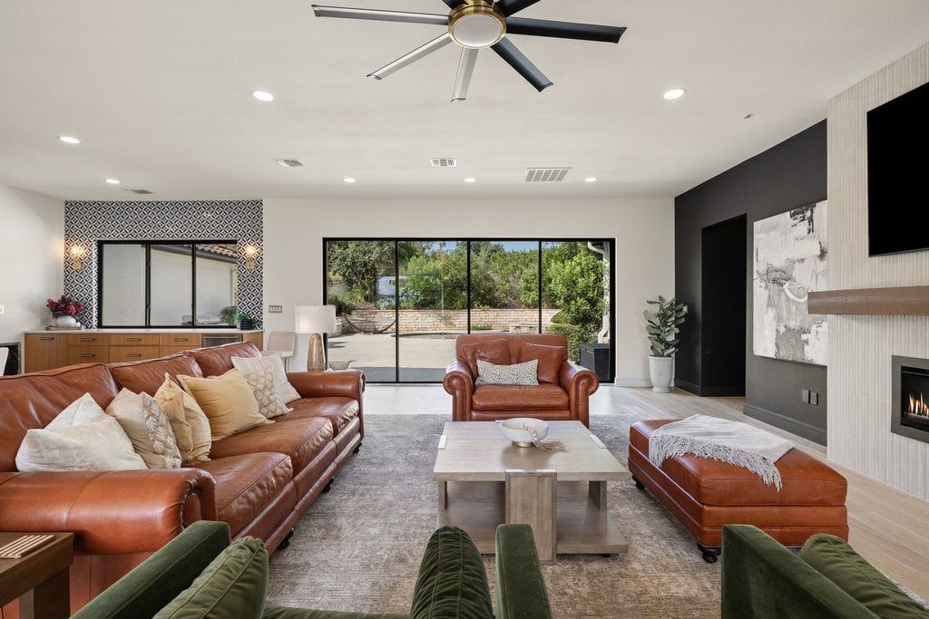 34 Autumn Oaks