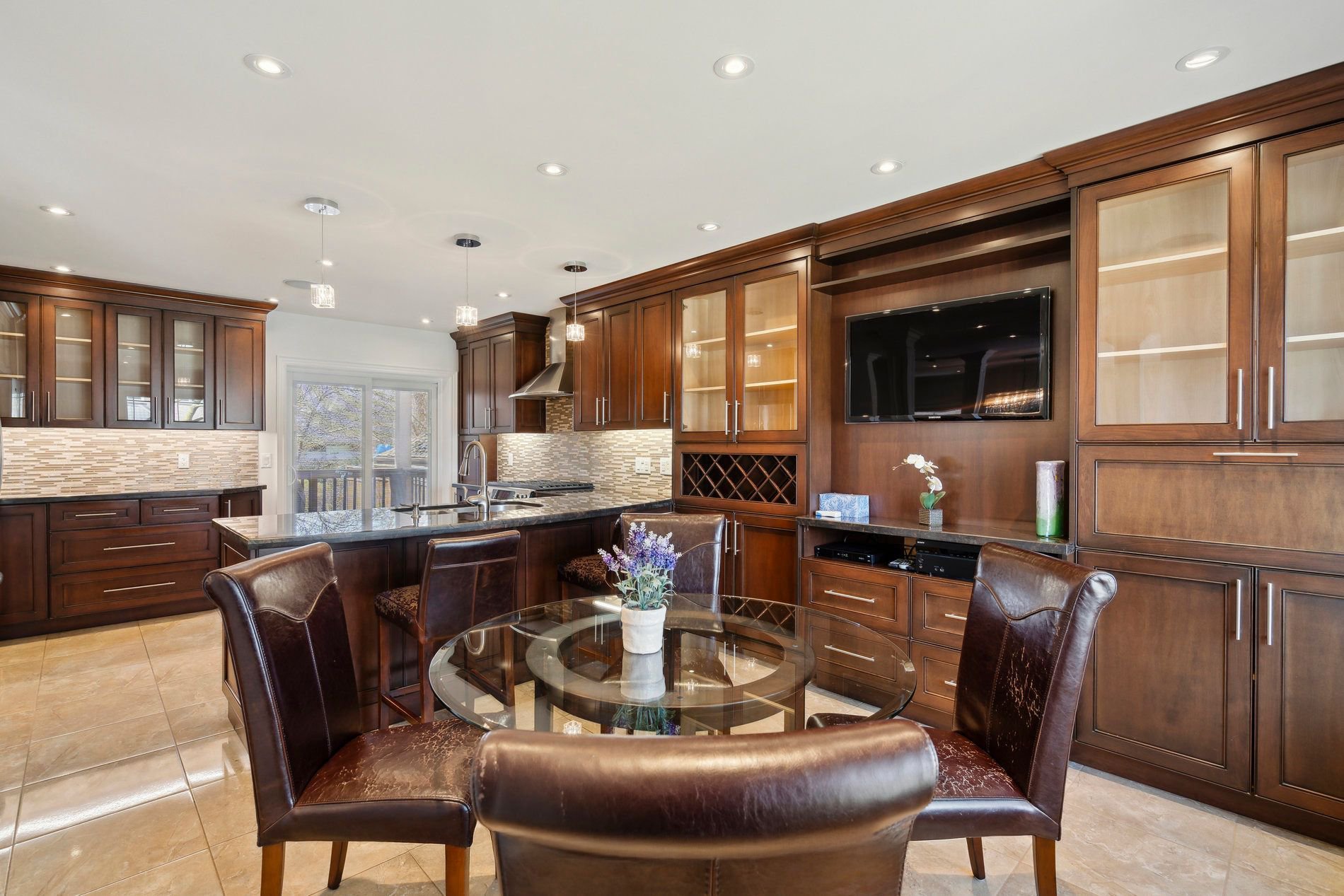 55 Westglen Cres