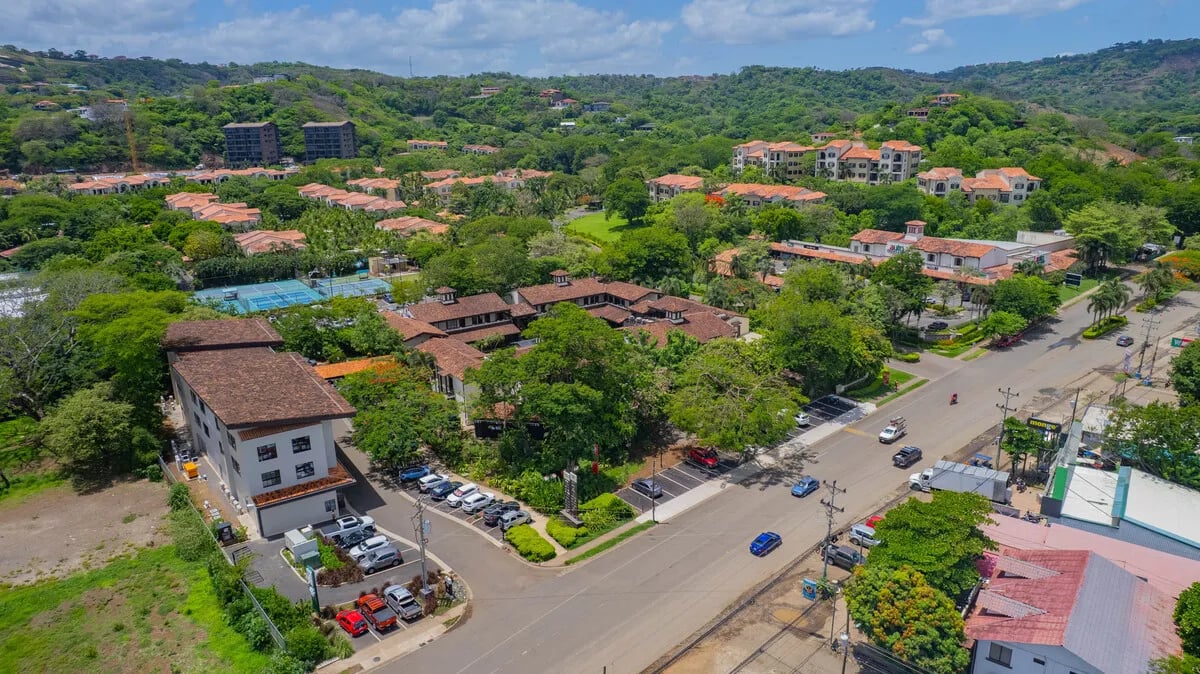 Pacifico Townhouse #101