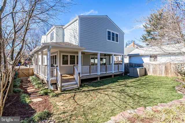 2439 N Ohio St