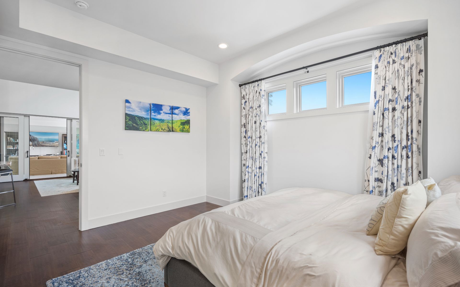 422 Heliotrope Avenue Unit: B