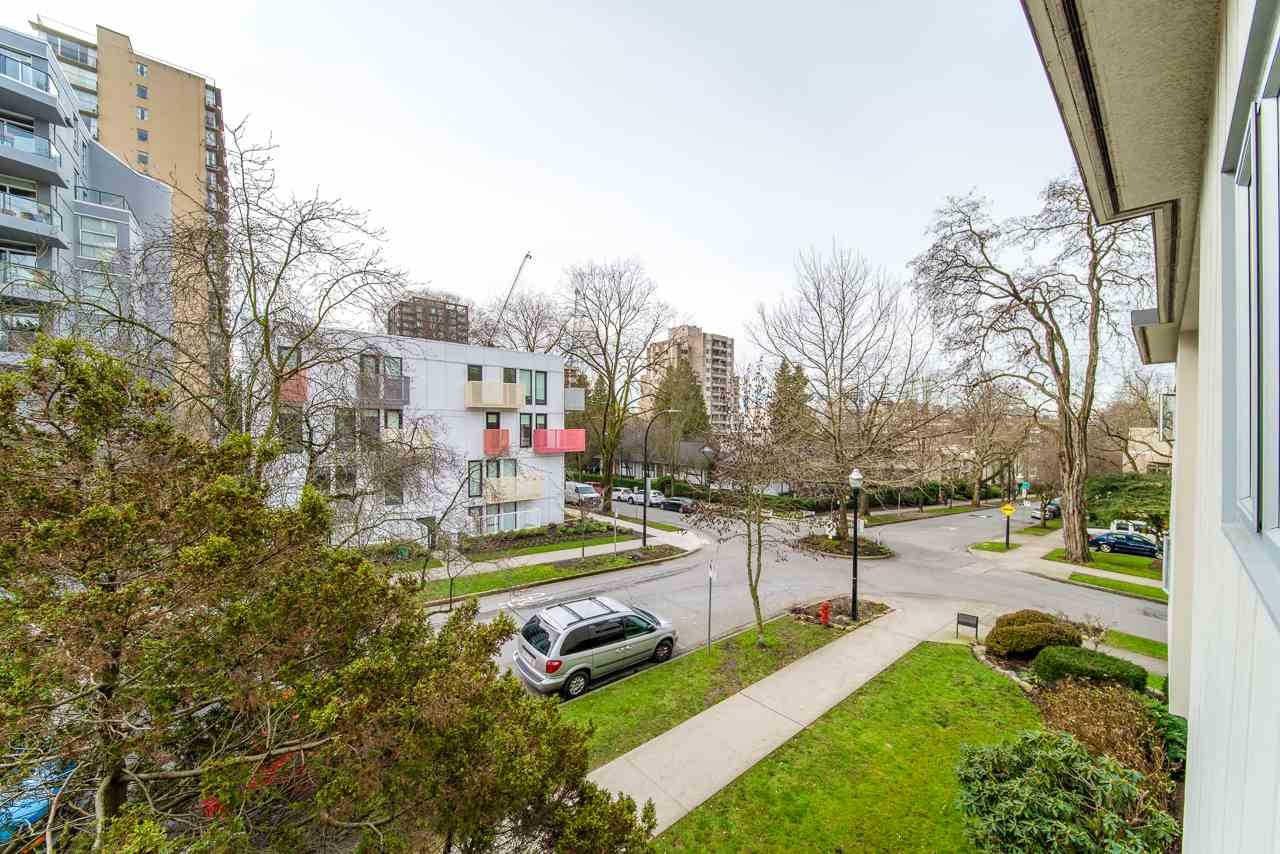302-1050 Jervis St