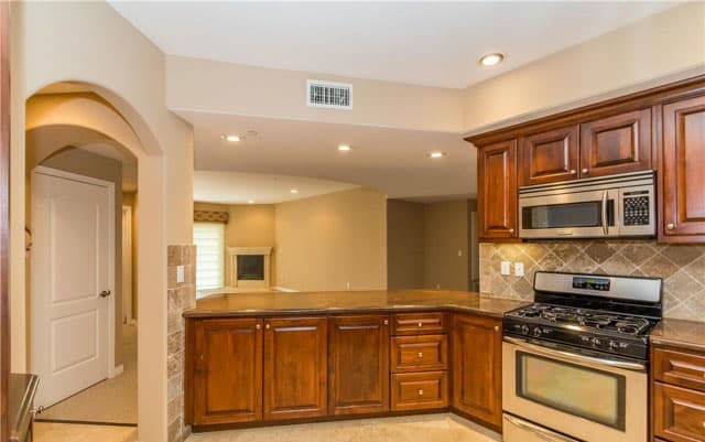 4551 Coldwater Canyon Ave #203