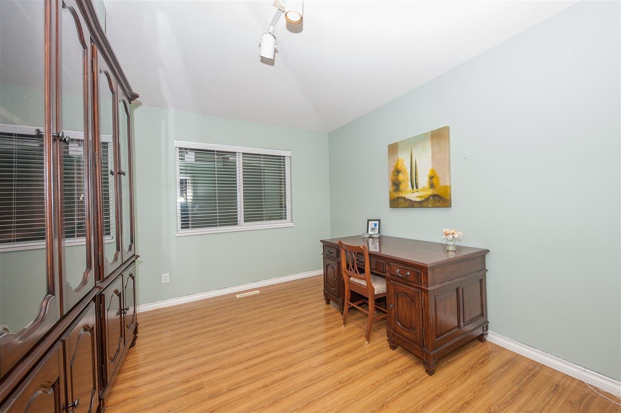3329 Rosalie Ct
