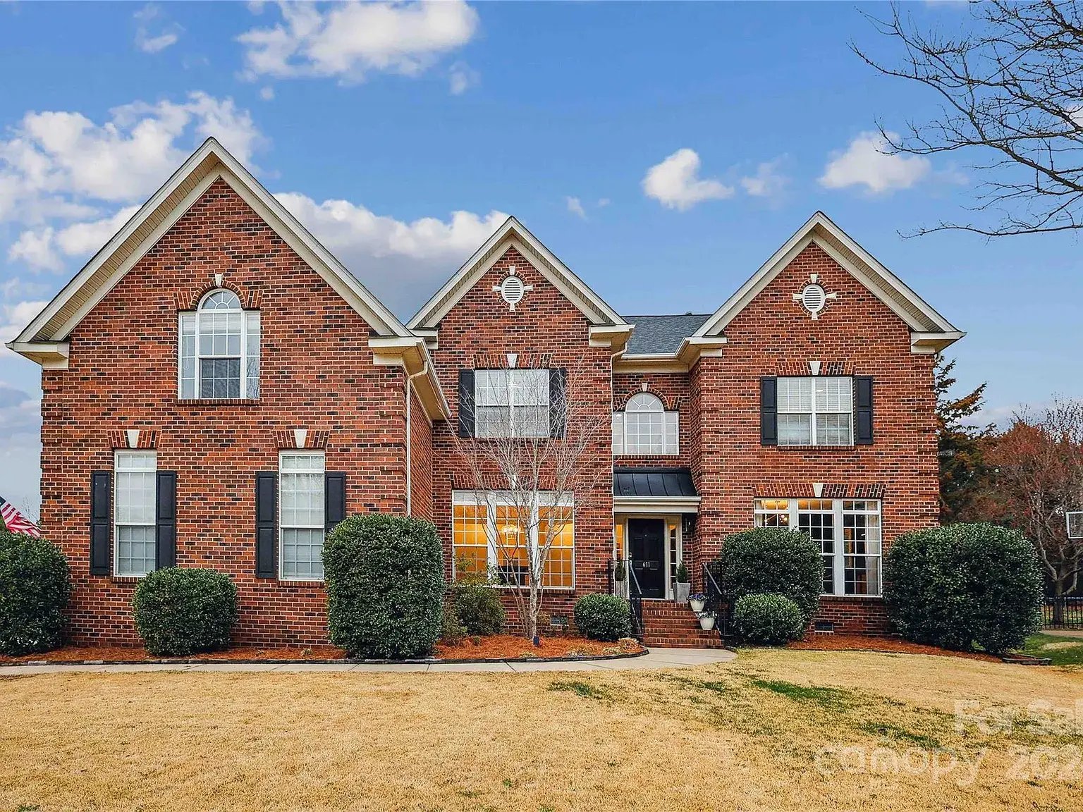 611 Carver Pond Ln