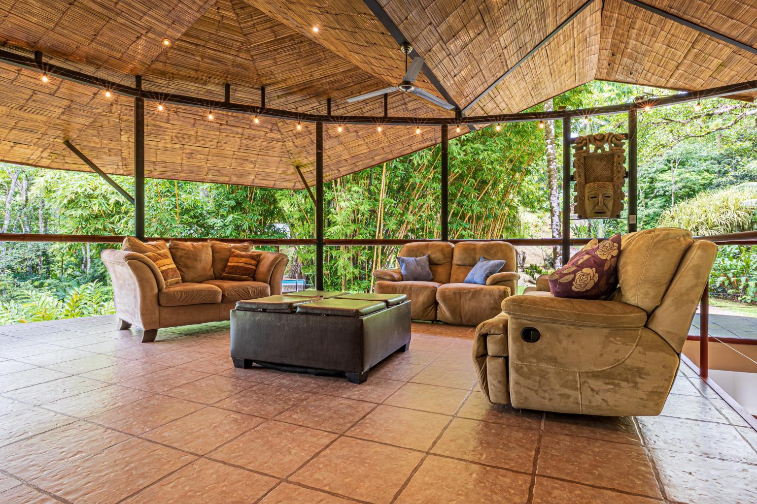 Uvita, Jungle Retreat Center on the Uvita River. Private and 17 Acres