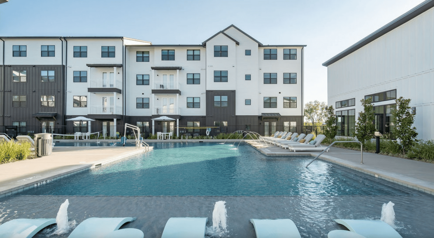 Lease Now & Receive Up To 8 Weeks FREE On Base Rent + An Additional $2,500 Gift Card!