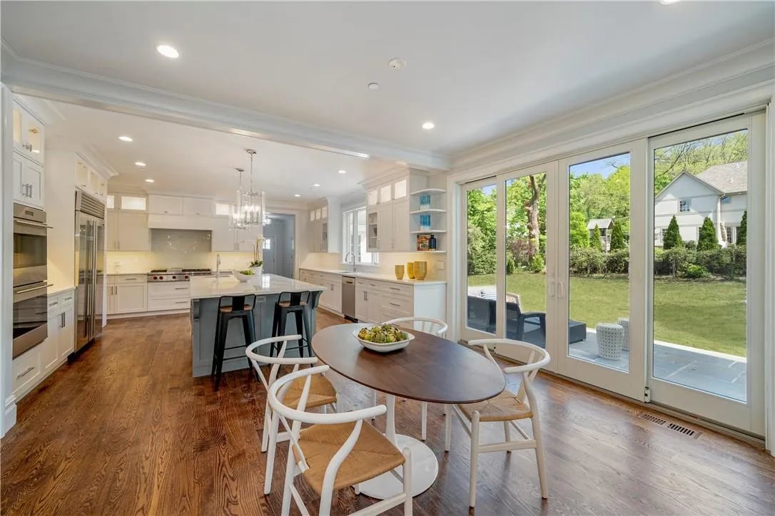 11 Windmill Ln