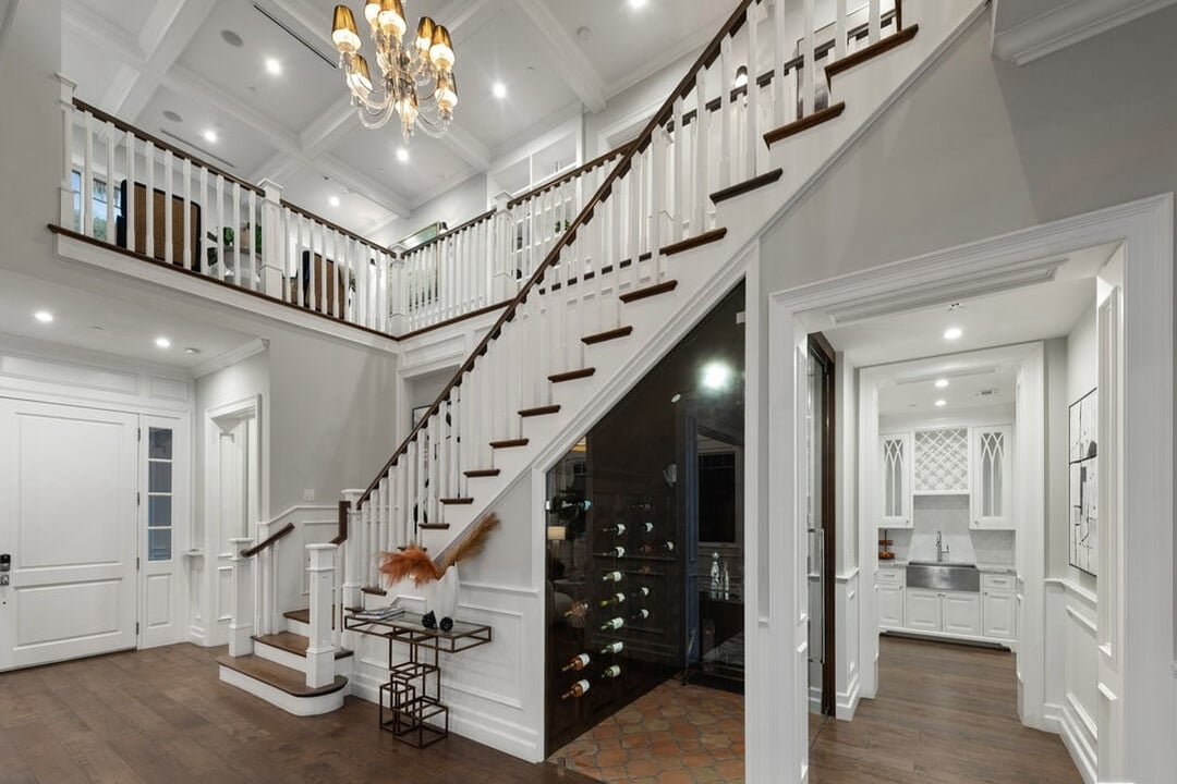 Luminor Heights, Laurel Canyon Blvd, 90046