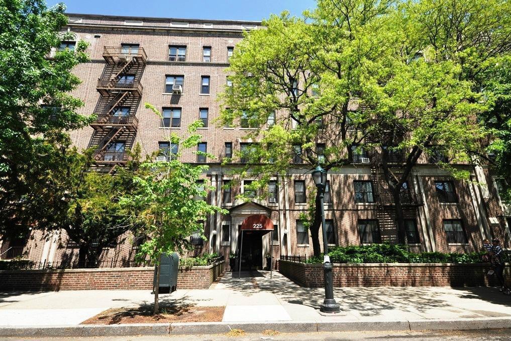 225 Eastern Parkway, #2E