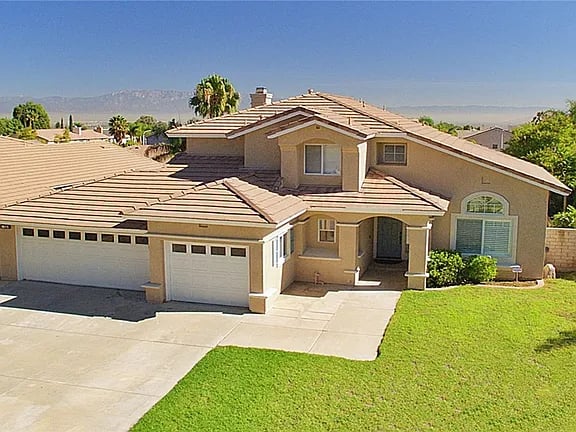 1045 Golden Meadow Dr