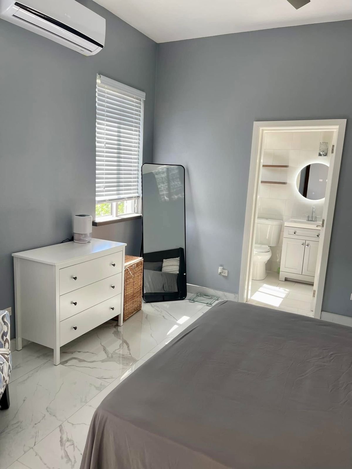 1097 Luck Hill 1 Bedroom Apartment