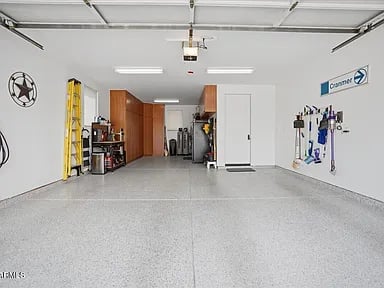 5311 E Gray Wolf Trail