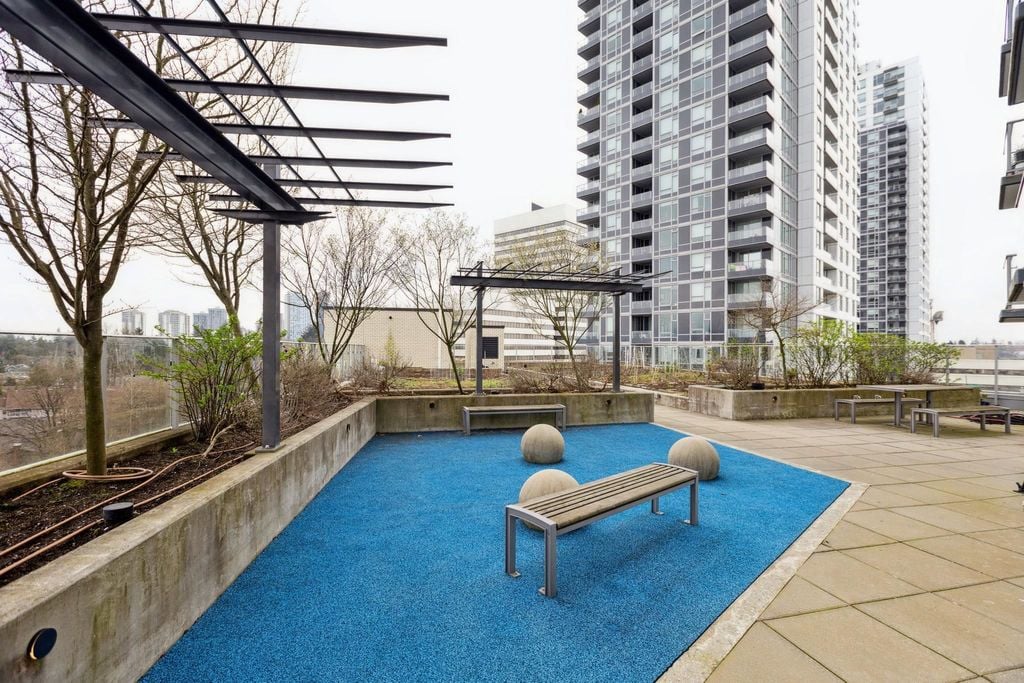 5470 Ormidale St, #518