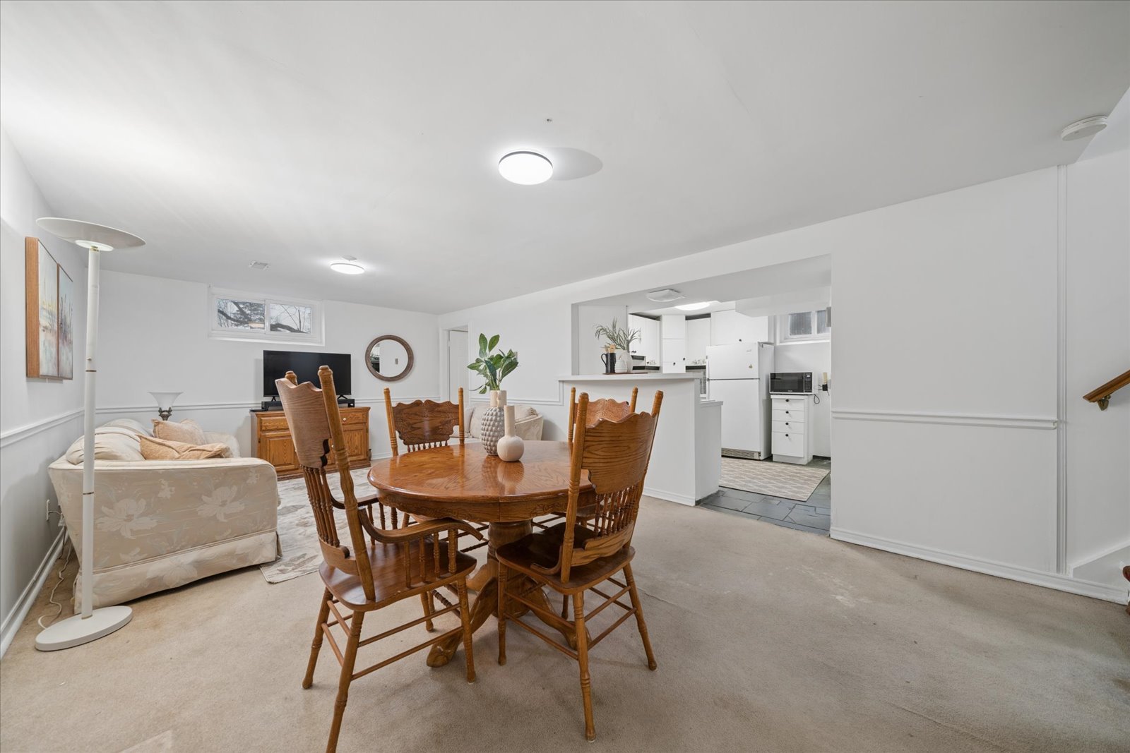2 Valleycrest Ave