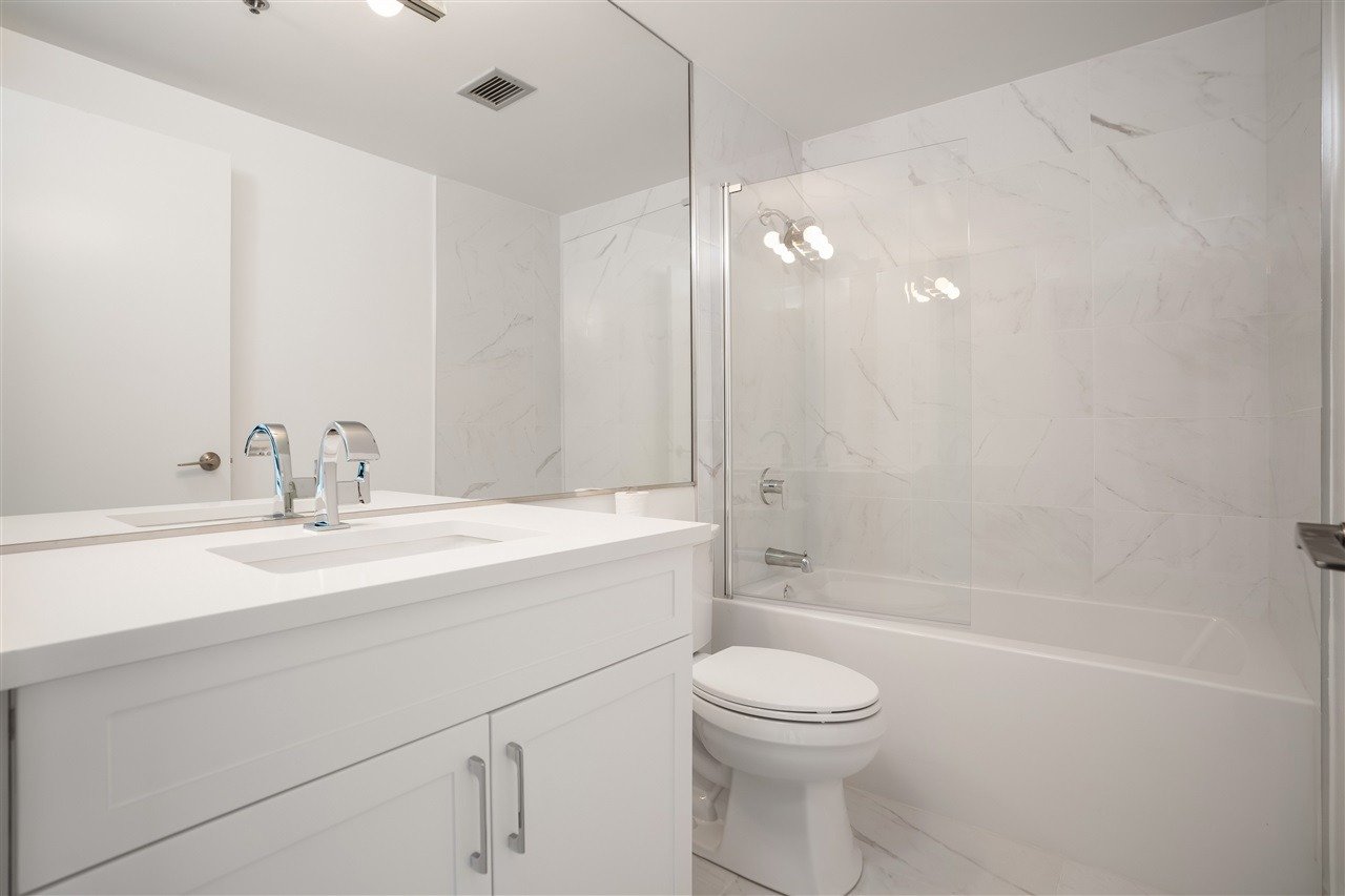 212 Davie St, #607