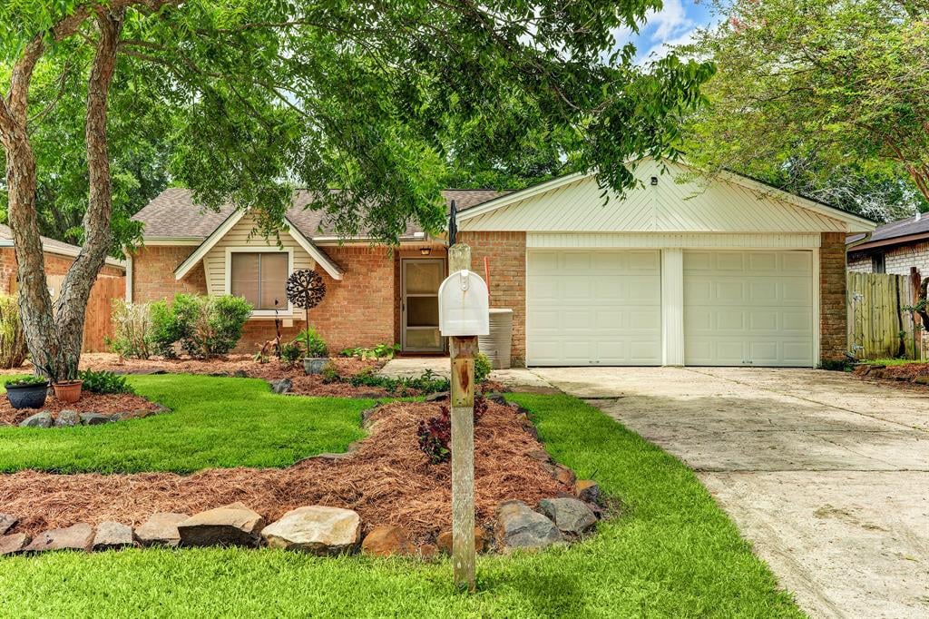 16722 Barcelona Dr
