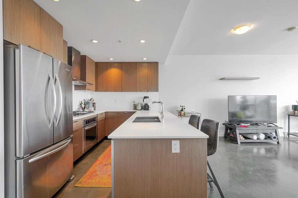 221 Union St, #906