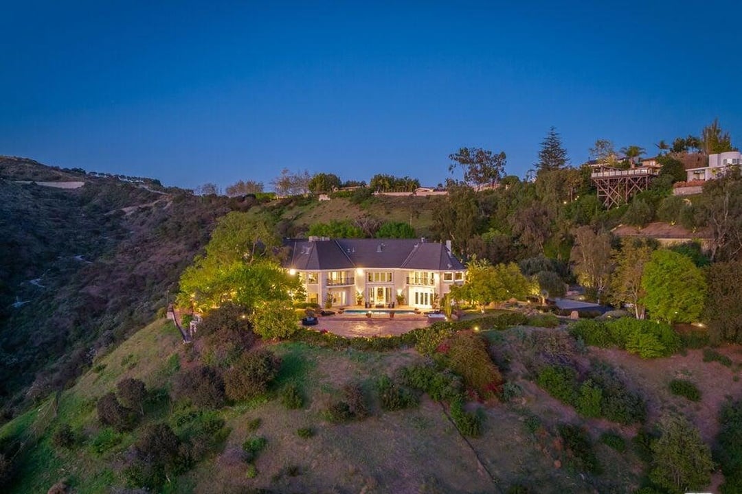 Villa Estate