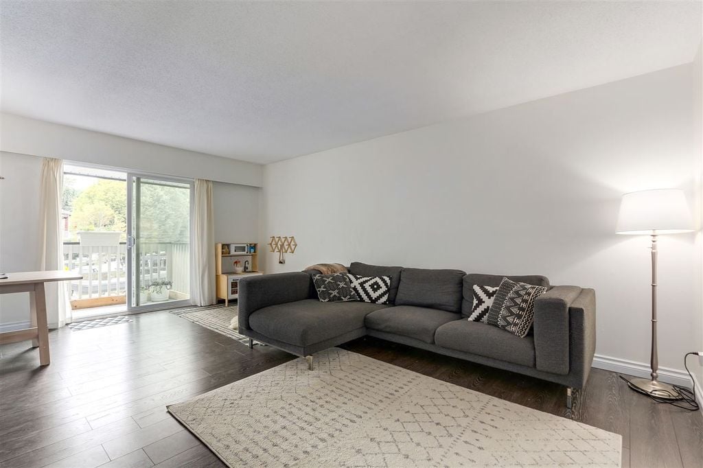 822 Premier St, #5