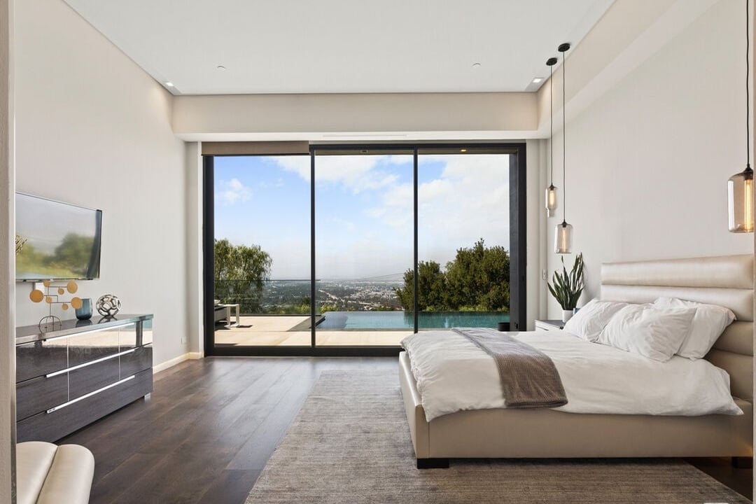 Evercrest Reserve, Mulholland Dr, 90046