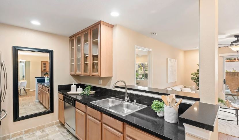 7130 Shoreline Dr UNIT 1103