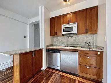 5 Tudor City Pl #1920