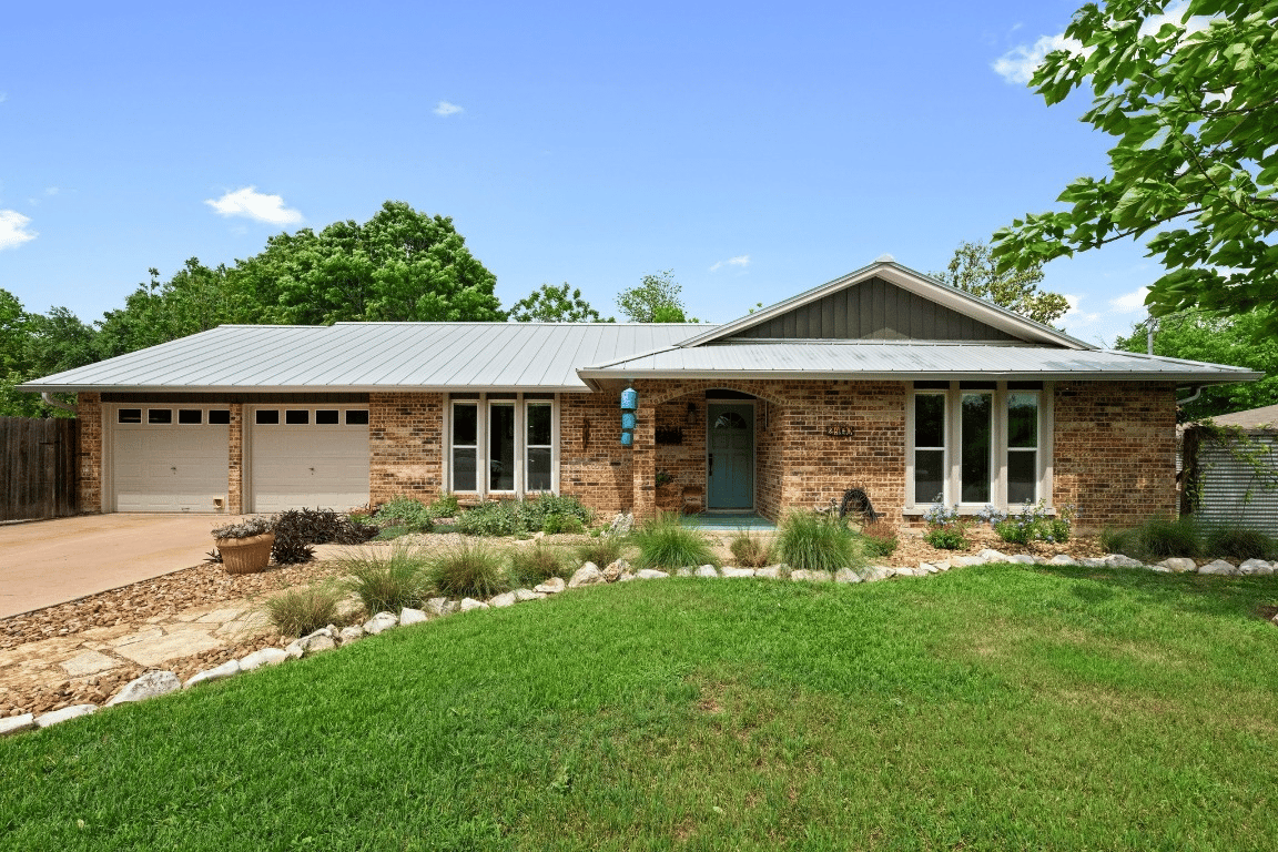 2400 Rustic Oak Ln